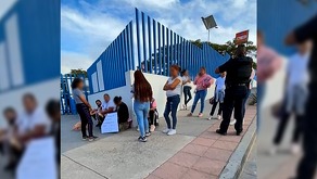 Al finalizar el recorrido, los manifestantes continuaron exigiendo justicia a las autoridades para que el ataque en contra de la menor no quede impune.