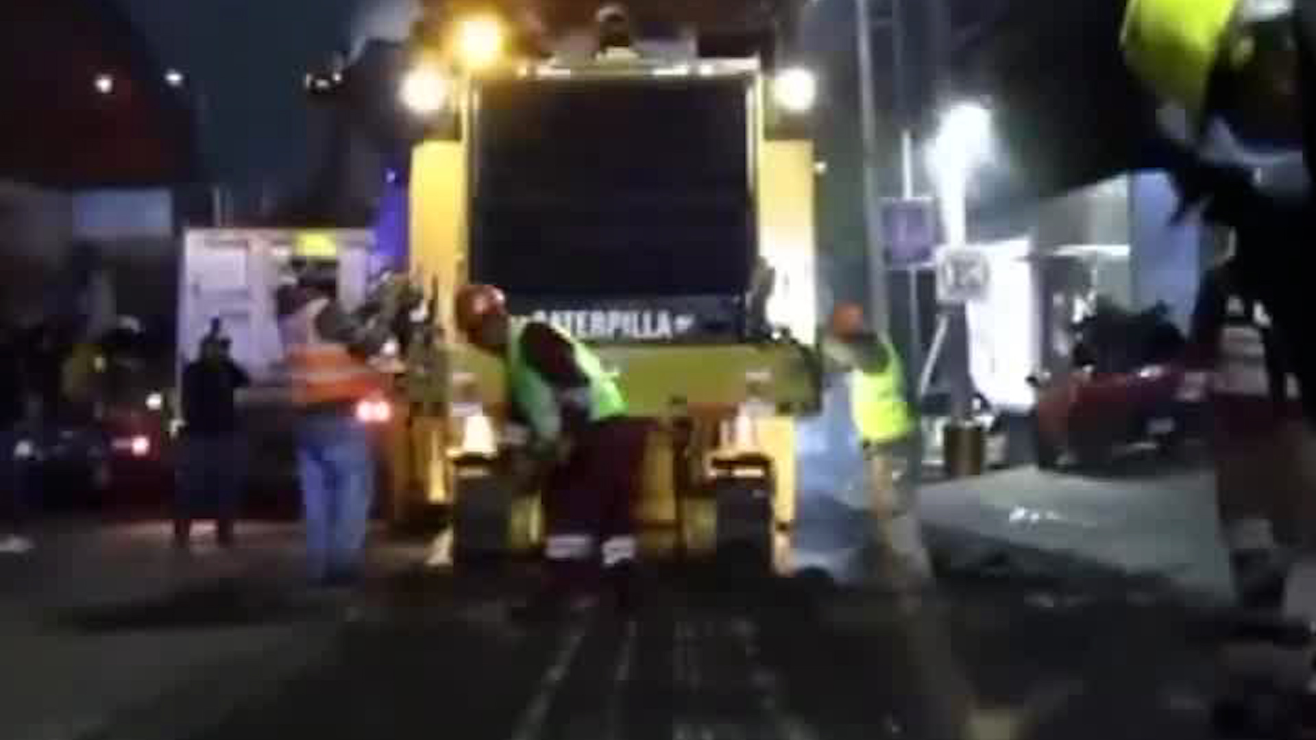 Las obras se realizan durante la noche para no causar afectaciones viales.