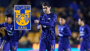 César Garza, canterano rayado, jugó su primer partido en el Estadio Universitario ante Tigres.