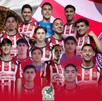 Collage que muestra a varios jugadores actuales de las Chivas frente a la bandera de México y el escudo oficial del Club Deportivo Guadalajara.