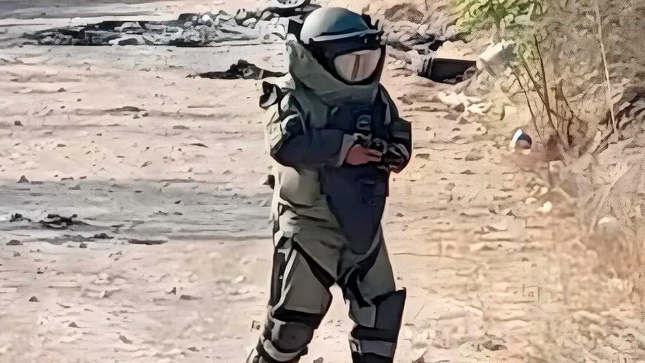 Un hombre de 80 años murió tras la detonación de una mina terrestre en la localidad de Los Ocotes, en Aquila, Michoacán.