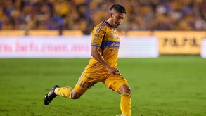 Jesús Garza, canterano de Tigres, se perfila como el sucesor de Javier Aquino en la lateral de la defensa felina.