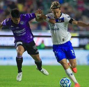 Mazatlán vs Rayados desde la cancha de El Encanto.
