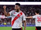 Miguel Borja celebrando un gol con el Club Atlético River Plate.