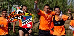 Jugadores del Alebrijes de Oaxaca en un entrenamiento,