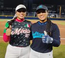 Eimy y Yeimy Molina, de 18 años de edad, son gemelas, una juega en Sultanes femenil y la otra en la Selección Nacional.