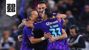 Equipo mexicano celebrando el Juego de Leyendas de FIFA.
