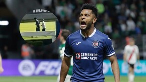 Miguel Borja portando la camiseta de Cruz Azul con IA.