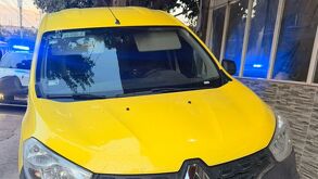 Peritos de la dependencia vial aseguraron el vehículo y al conductor involucrado, poniéndolos a disposición de la autoridad competente