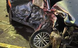 Automóvil Kia destrozado