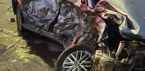 Automóvil Kia destrozado