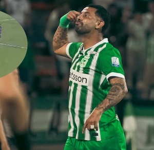 Edwin Cardona festejando el golazo que hizo en la jornada 1 de la Liga de Colombia en 2026 con Atlético Nacional.