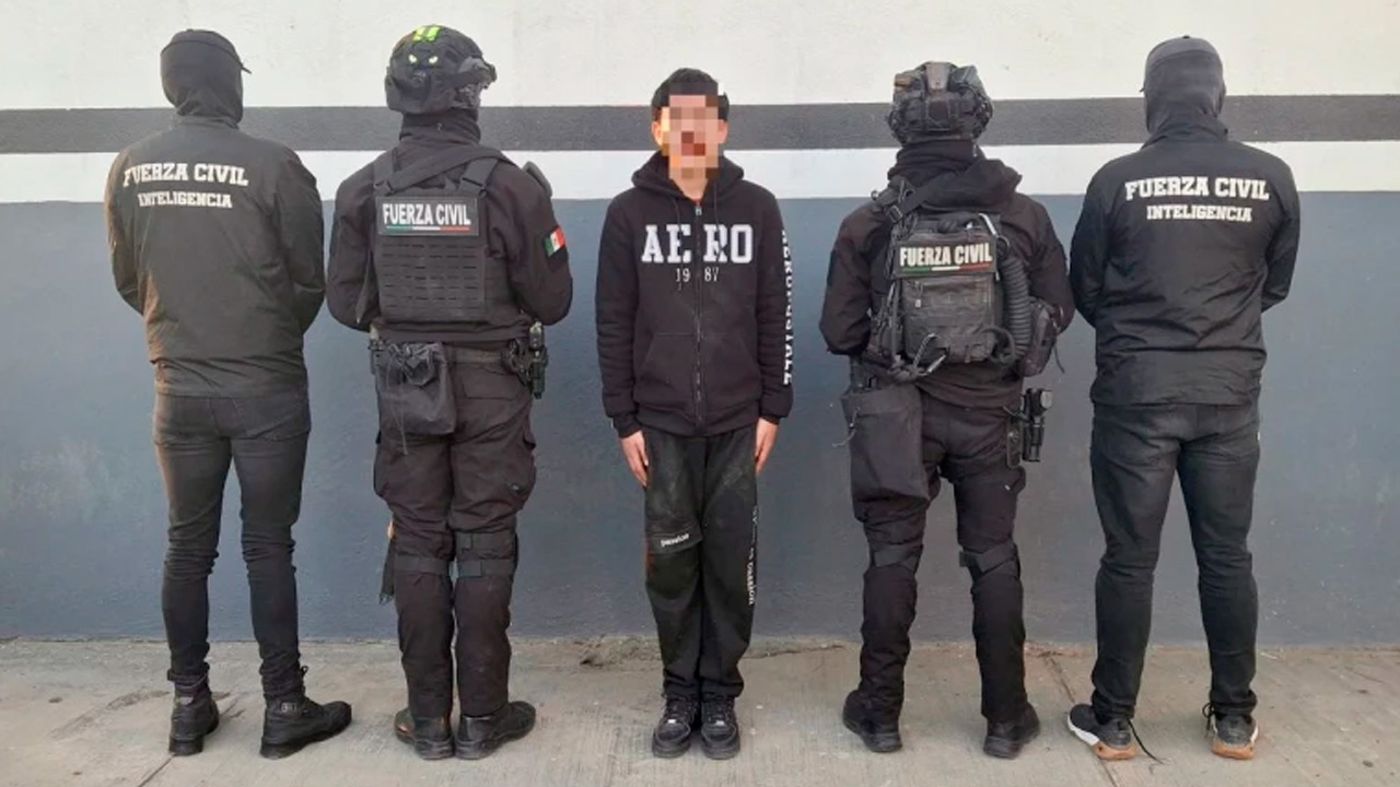 Un adolescente de 15 años fue detenido por Fuerza Civil en el municipio de García, Nuevo León, tras ser identificado como presunto generador de violencia.