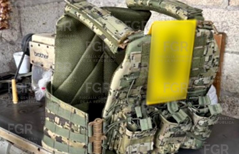 Chaleco clonado del Ejército Mexicano, asegurado en Veracruz.