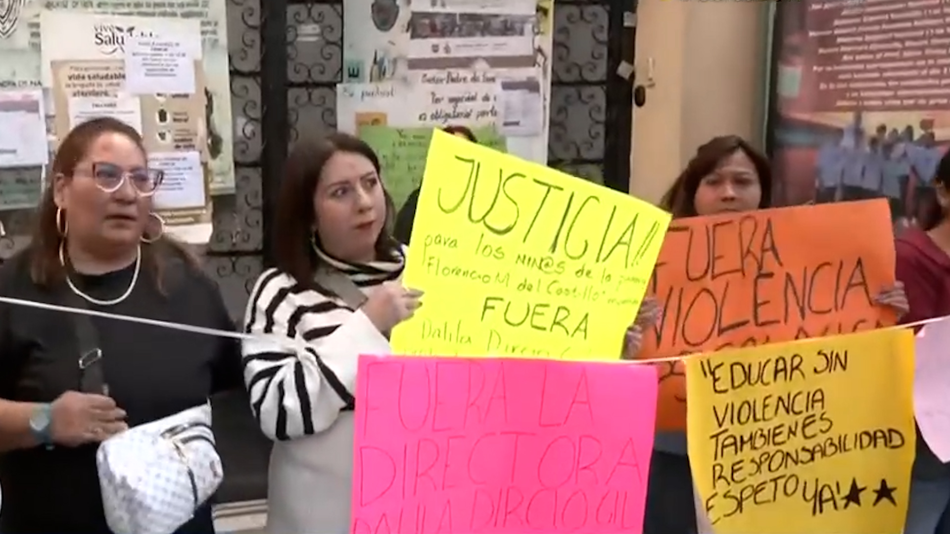 Exigen la destitución de la directora Lilia Lirio Gil por presunta violencia contra niños, acoso laboral y burlas hacia los tutores.