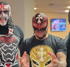 Penta, Rey Musterio y Dragon Lee harán equipo el 19 de enro de 2026 contra The Vision.
