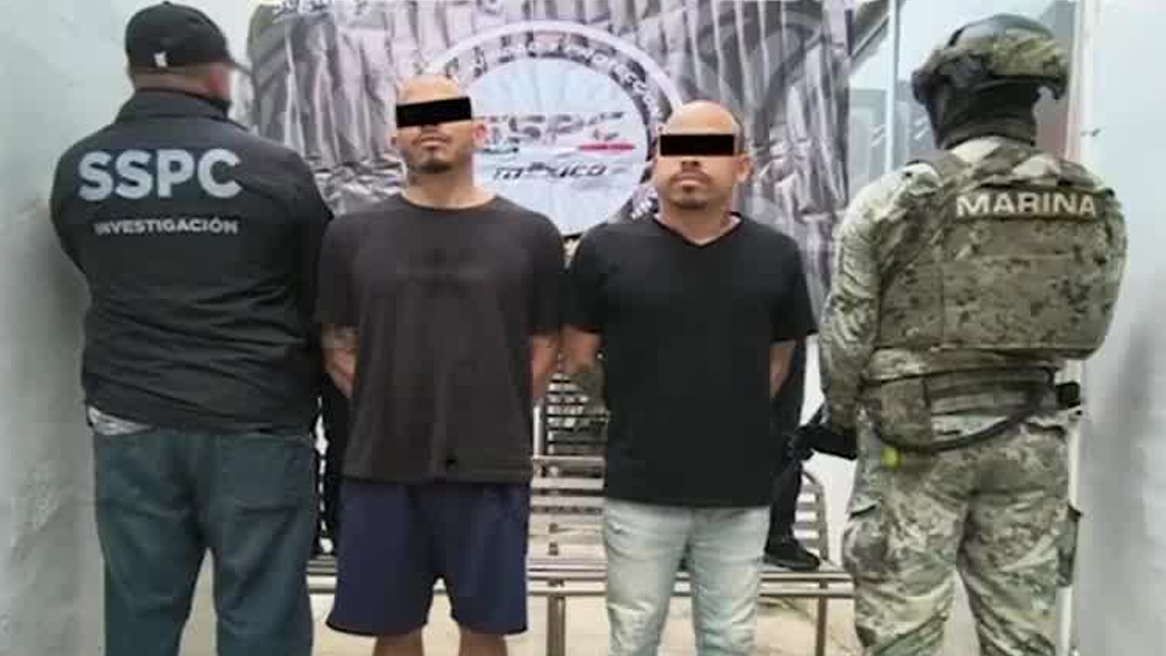 Autoridades detuvieron a Joshua Jacob “N” y Raymond Eugene “N”, fugitivos de Estados Unidos buscados en Estados Unidos.