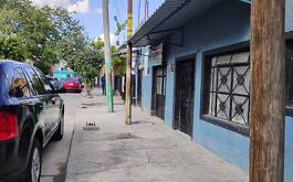 Calle y vehículo particular