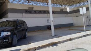 Hospital General de Lerdo, donde se atiende a un joven que fue herido con arma blanca en Juan E. García.