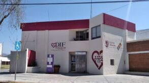 Brindan apoyo emocional a menor agredida en Puebla en el DIF de Tehuacán.