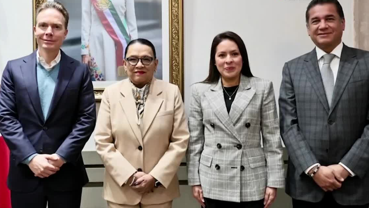 La secretaria de Gobernación, Rosa Icela Rodríguez, se reunió con dirigentes del Partido Verde, quienes analizarán la reforma electoral.