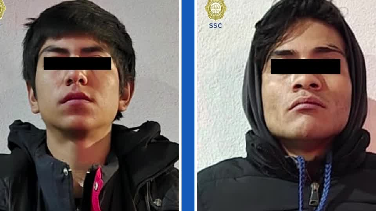 Vecinos de la colonia San Francisco Apolocalco, en Iztapalapa, retuvieron a dos jóvenes acusados de asaltar a un hombre con una réplica de arma.