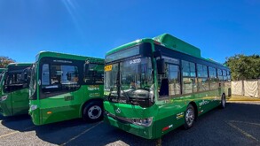 La UDG y el gobierno de Jalisco acuerdan tarifa de 5 pesos para transporte estudiantil hasta 2030. Incluye nuevas rutas, unidades y tecnología que garantizan se