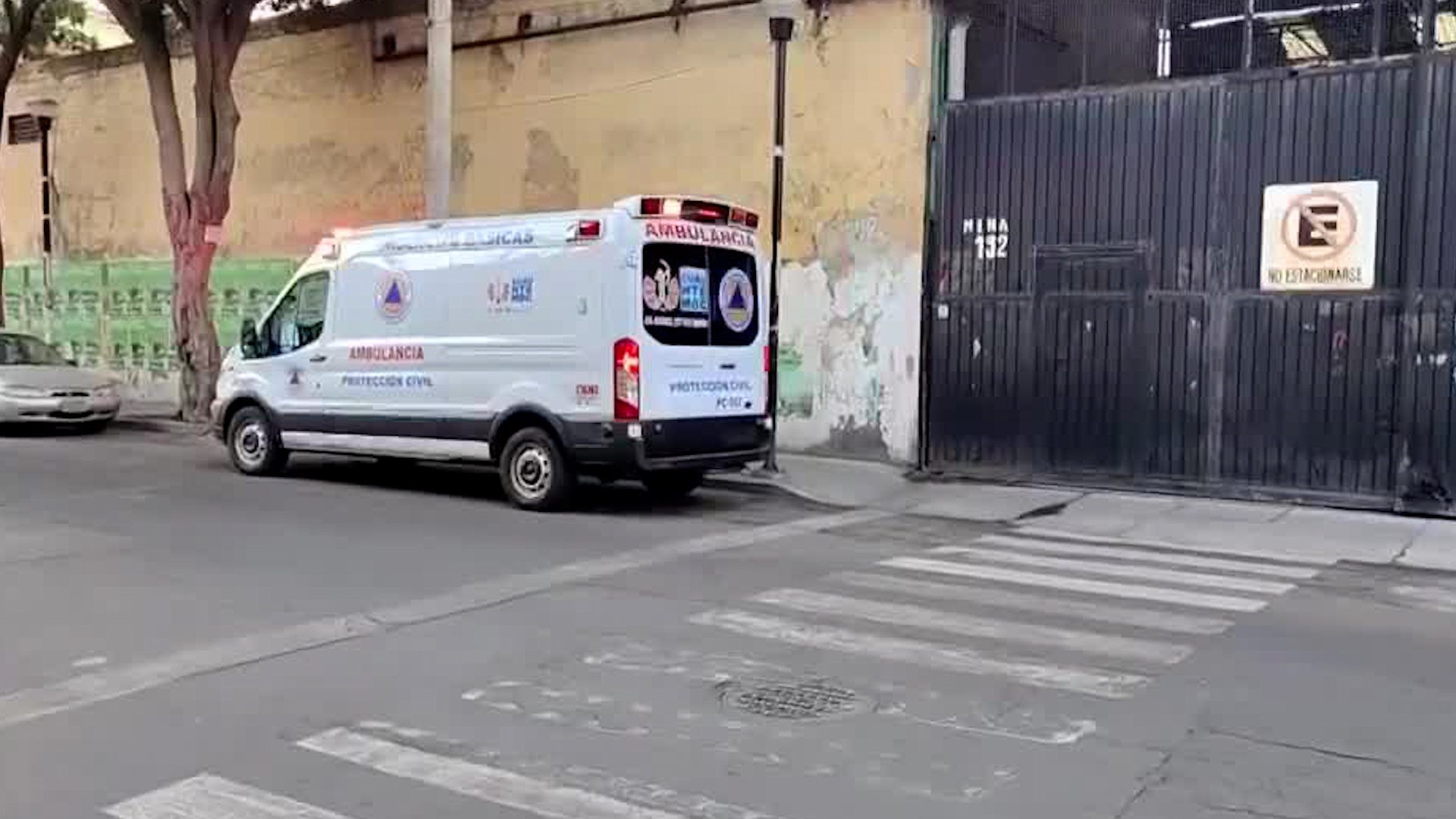 El sujeto quedó atrapado aparentemente entre dos edificios de la Colonia Buenavista.