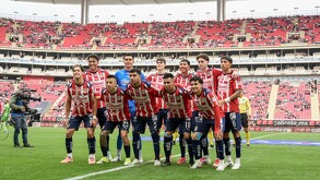 Plantel de Chivas ante los 'Gallos' de Querétaro en la jornada 3 del Clausura 2026.