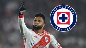 Miguel Borja con la camiseta de River Plate.