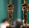 Galardón Oscar color dorado.