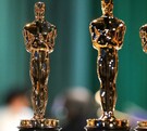 Galardón Oscar color dorado.