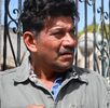 Hombre de edad adulta habla sobre el caso de Lidya Valdivia, joven desaparecida en Puebla.