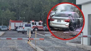 Camioneta se incendia dentro del estacionamiento de la UAG de Guadalajara