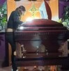 foto de funeral en Matamoros, hija despide a su mamá.