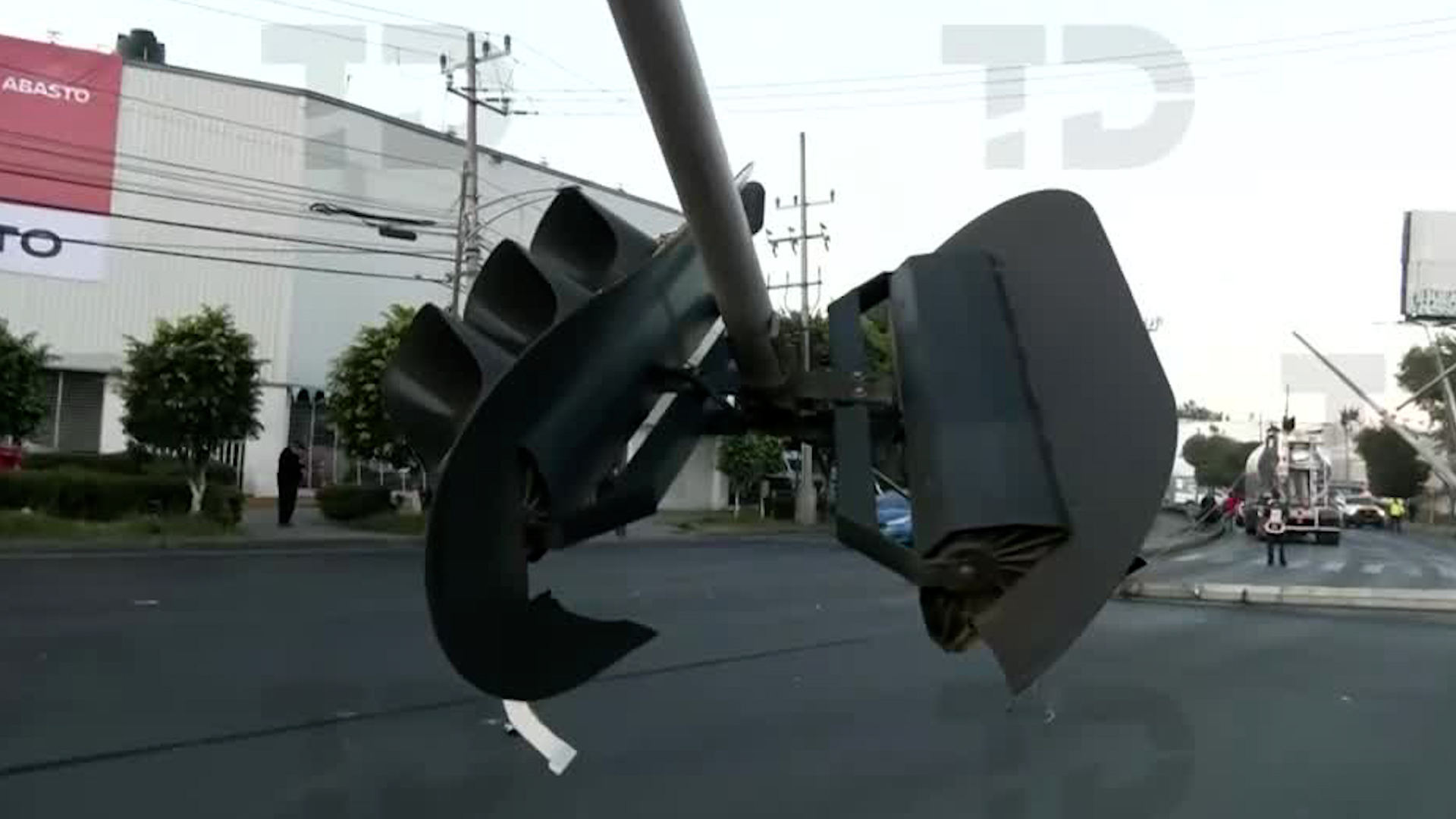 Vialidad afectada tras el accidente que ocurrió en Eje 6 dirección Churubusco.