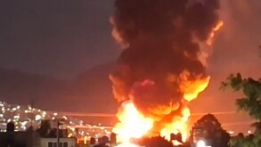 Fábrica de pinturas se incendia en San Francisco Xalostoc, Ecatepec; reportan llamas de 10 metros de altura.