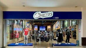 Fachada de una tienda oficial 