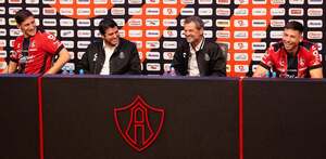 Presentación de Manuel Capasso y Rodrigo Schlegel como refuerzos del Atlas para el Torneo Clausura 2026.