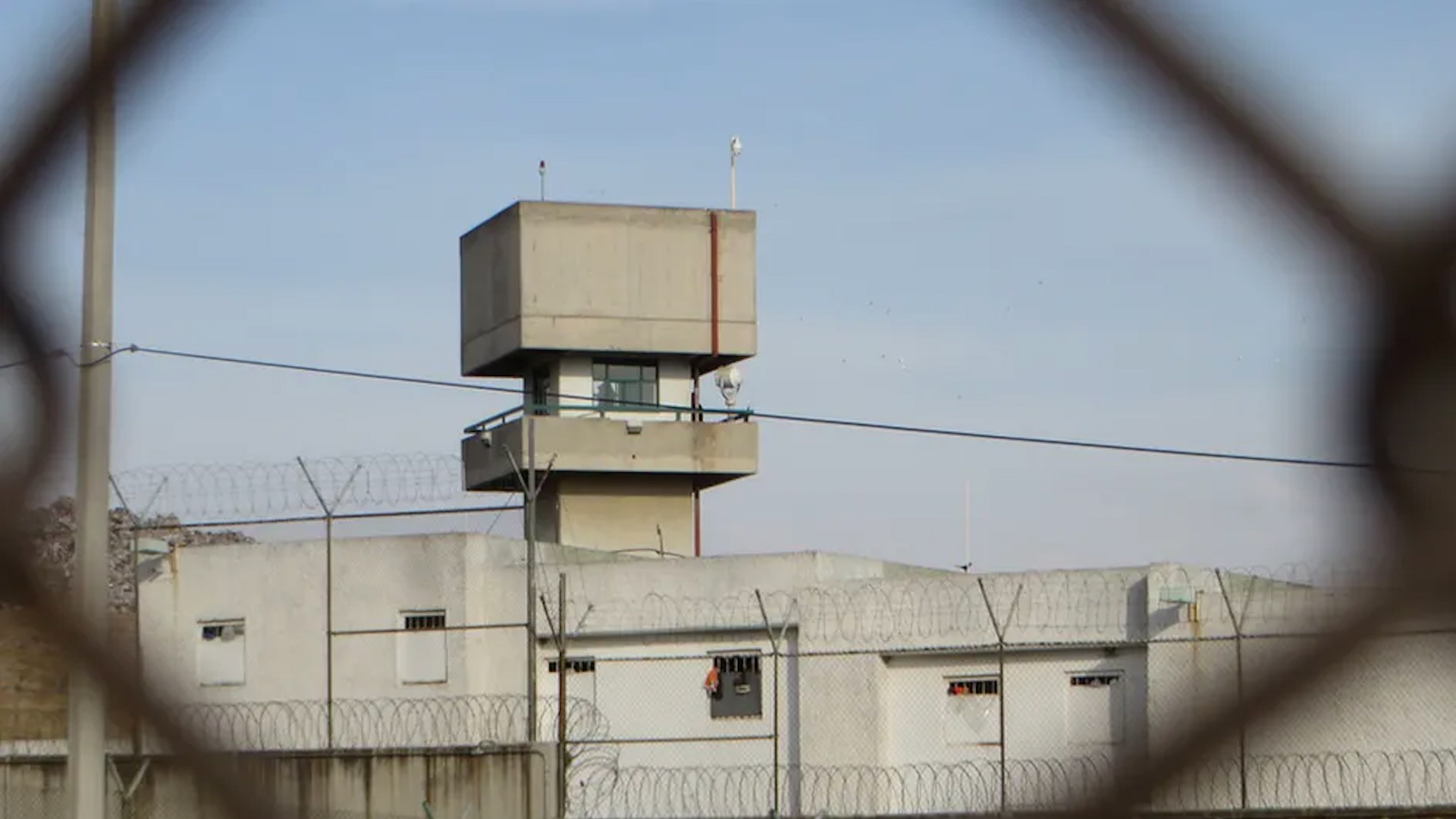 Familiares de personas privadas de la libertad relatan que tienen que pagar incluso para poder ver a los reos.