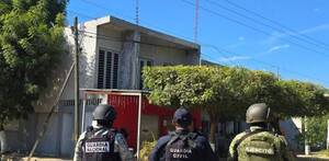 Elementos de la Guardia Civil, Guardia Nacional y Ejército