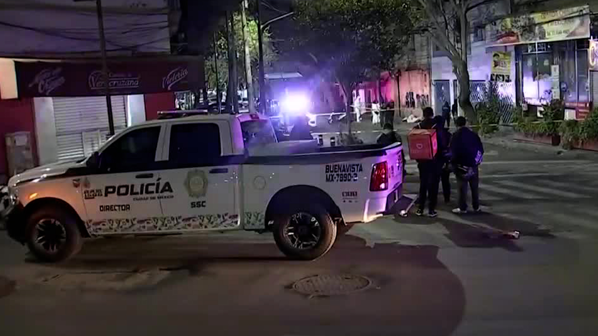 Dos sujetos armados en motocicleta fueron los responsables de los hechos. Movilización policial.