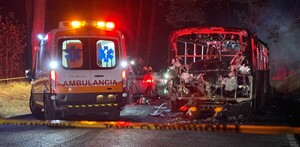 Elementos de la Guardia Nacional acordonaron el sitio para permitir el trabajo de peritos tras el choque en la México-Cuernavaca que dejó cuatro muertos.