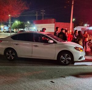 El vehículo que impactó al motociclista en la avenida Bromo
