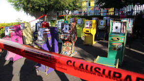 Telediario Media Destruyen máquinas tragamonedas en Tlaquepaque