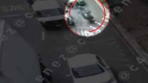 Video del asesinato de Rosa María, mujer que visitó a reclusa en el penal de Santa Martha, Iztapalapa.