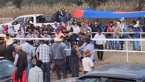 Las apuestas clandestinas en una carrera de caballos clandestina, dejaron a dos hombres muertos en Hueyotlipan, Tlaxcala.