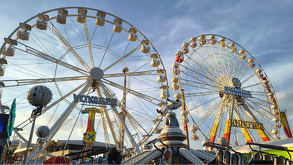 La Feria de León 2026 se ampliará dos días más. Así lo dijo el presidente del Patronato de la Feria Héctor Rodríguez Velázquez.