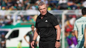 Javier Aguirre durante el partido amistoso entre la Selección Mexicana y Bolivia.