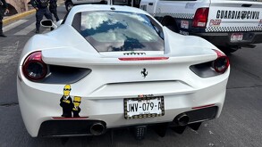 Recuperan Ferrari robado en Morelia, Michoacán.